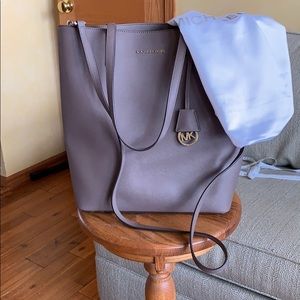Genuine Michael Kors Hayley Leather Tote